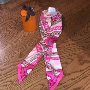 HERMÈS twilly scarf